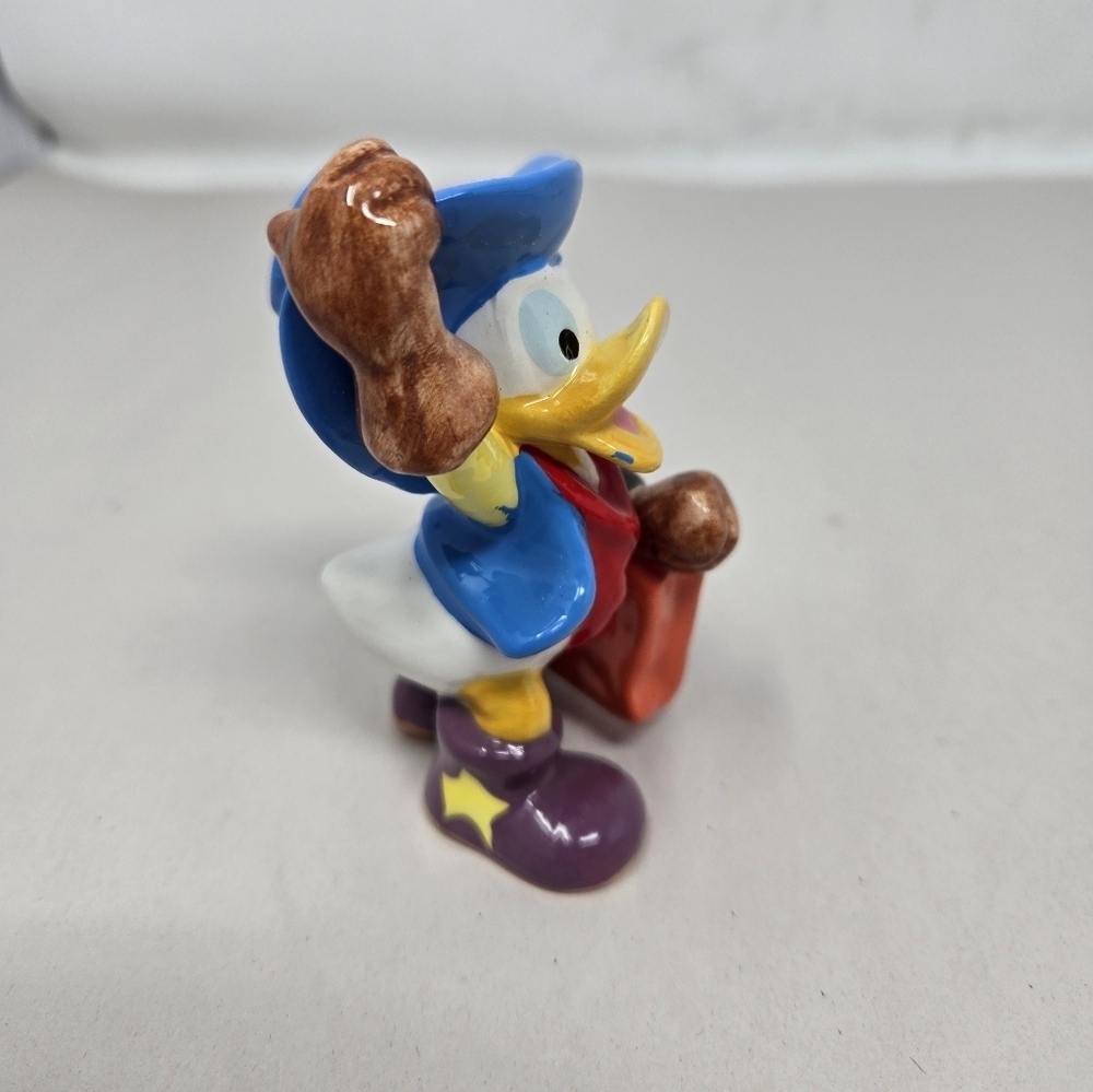 Donald Duck Enesco Walt Disney Donald As A Cowboy For Halloween Figurine - Picture 5 of 11